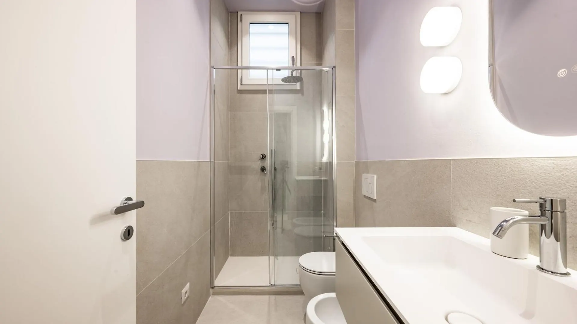 Design And Silence - Wide Renovated Apartment 2 Stops Form Centrale Milan