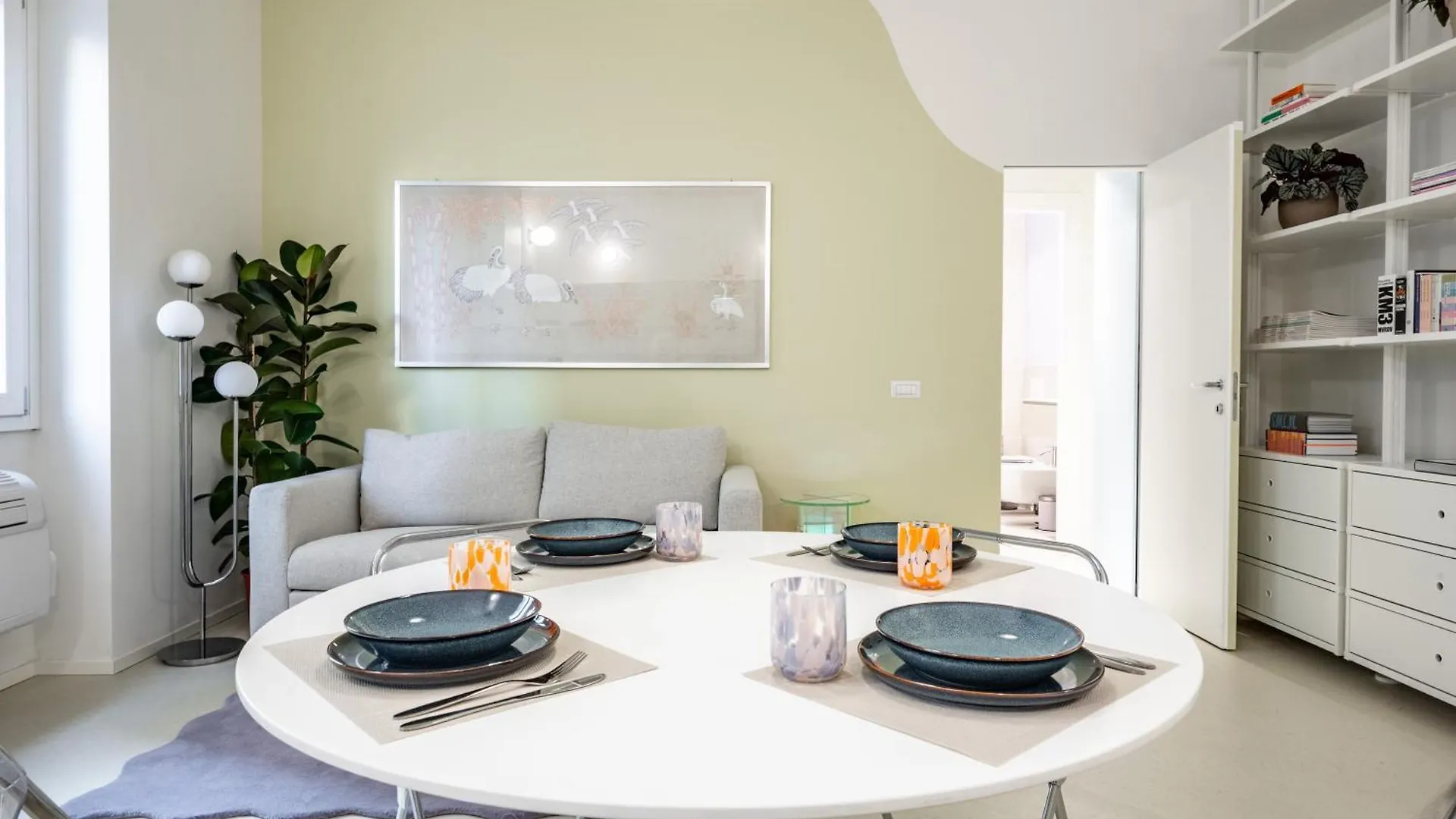 Design And Silence - Wide Renovated Apartment 2 Stops Form Centrale Milán
